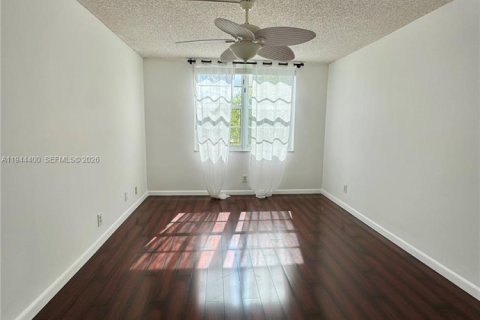 Купить кондоминиум в Дейви, Флорида 1 спальня, 80.82м2, № 2002365 - фото 9