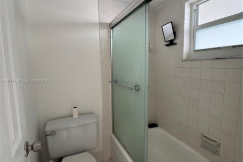 Купить кондоминиум в Дейви, Флорида 1 спальня, 80.82м2, № 2002365 - фото 7