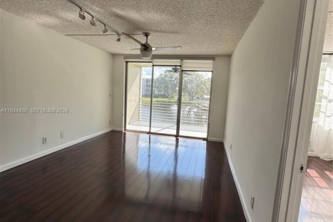 Купить кондоминиум в Дейви, Флорида 1 спальня, 80.82м2, № 2002365 - фото 6