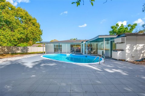 House in Clearwater, Florida 4 bedrooms, 195.09 sq.m. № 2212873 - photo 8