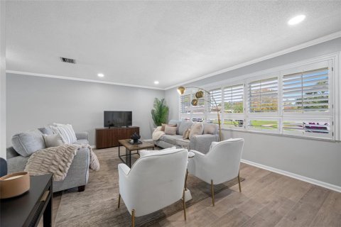House in Clearwater, Florida 4 bedrooms, 195.09 sq.m. № 2212873 - photo 17