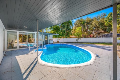 House in Clearwater, Florida 4 bedrooms, 195.09 sq.m. № 2212873 - photo 10