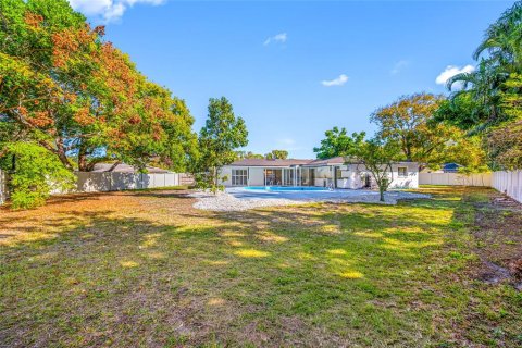 House in Clearwater, Florida 4 bedrooms, 195.09 sq.m. № 2212873 - photo 6