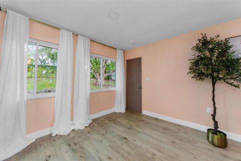 House in Dunedin, Florida 3 bedrooms, 140.84 sq.m. № 1770165 - photo 19
