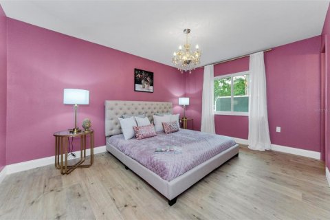 House in Dunedin, Florida 3 bedrooms, 140.84 sq.m. № 1770165 - photo 20