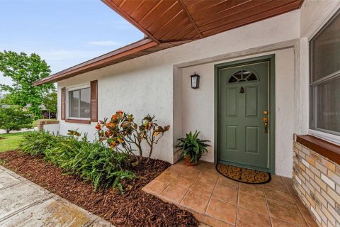 House in Dunedin, Florida 3 bedrooms, 140.84 sq.m. № 1770165 - photo 4