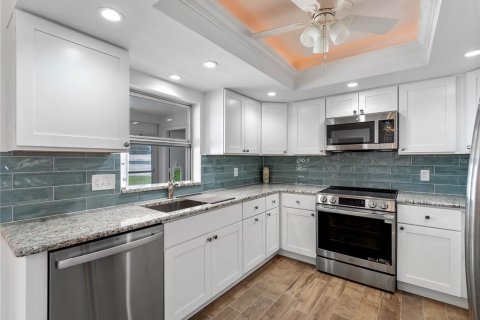 Villa ou maison à vendre à Venice, Floride: 2 chambres, 122.63 m2 № 2109482 - photo 2