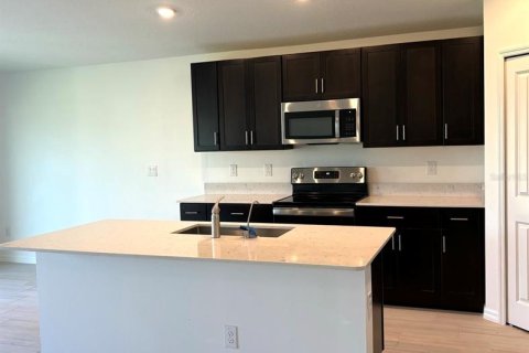 House in Plant City, Florida 4 bedrooms, 179.77 sq.m. № 2113742 - photo 3