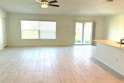 House in Plant City, Florida 4 bedrooms, 179.77 sq.m. № 2113742 - photo 8