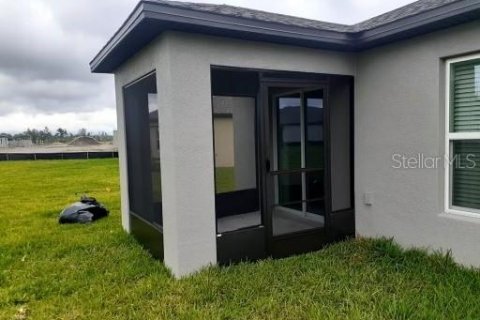 House in Plant City, Florida 4 bedrooms, 179.77 sq.m. № 2113742 - photo 28