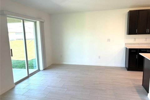 House in Plant City, Florida 4 bedrooms, 179.77 sq.m. № 2113742 - photo 11