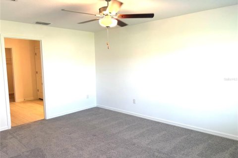 House in Plant City, Florida 4 bedrooms, 179.77 sq.m. № 2113742 - photo 14