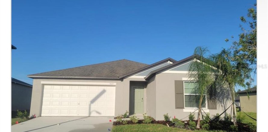 House in Plant City, Florida 4 bedrooms, 179.77 sq.m. № 2113742