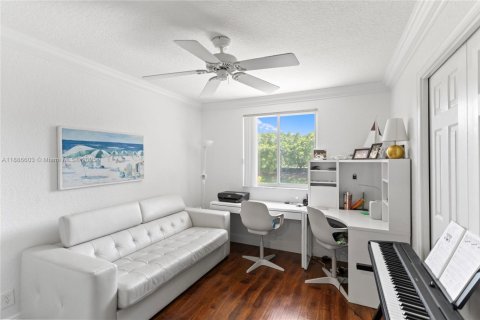 Villa ou maison à vendre à Weston, Floride: 4 chambres, 176.7 m2 № 1951106 - photo 25