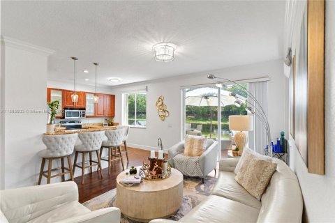 Villa ou maison à vendre à Weston, Floride: 4 chambres, 176.7 m2 № 1951106 - photo 10