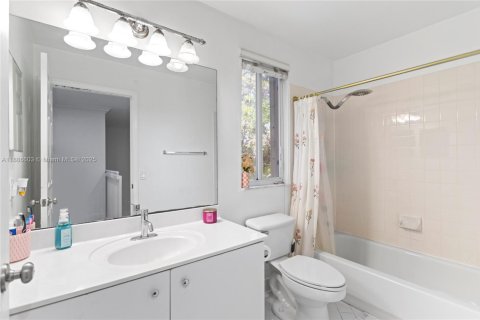 Villa ou maison à vendre à Weston, Floride: 4 chambres, 176.7 m2 № 1951106 - photo 24