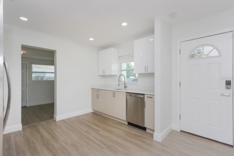 Casa en alquiler en Orlando, Florida, 3 dormitorios, 96.9 m2 № 1913925 - foto 7