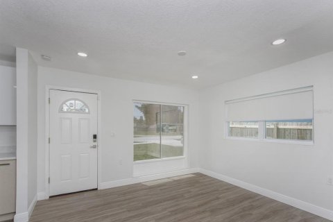 Casa en alquiler en Orlando, Florida, 3 dormitorios, 96.9 m2 № 1913925 - foto 6