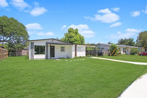 Casa en alquiler en Orlando, Florida, 3 dormitorios, 96.9 m2 № 1913925 - foto 3