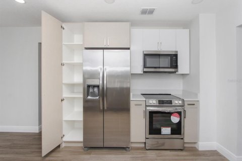 Casa en alquiler en Orlando, Florida, 3 dormitorios, 96.9 m2 № 1913925 - foto 8