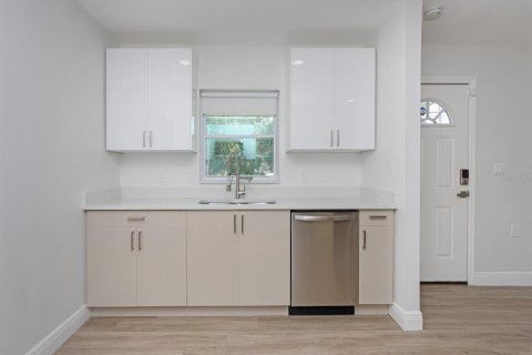 Casa en alquiler en Orlando, Florida, 3 dormitorios, 96.9 m2 № 1913925 - foto 13