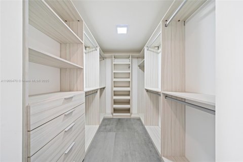 Купить кондоминиум в Майами, Флорида 3 спальни, 187.48м2, № 1952815 - фото 12