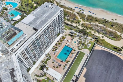 Condo in Bal Harbour, Florida, 2 bedrooms  № 1935798 - photo 25