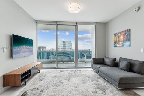 Condominio en venta en Miami, Florida, 2 dormitorios, 114.92 m2 № 1812175 - foto 1