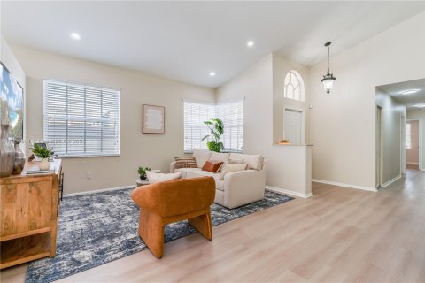 Купить виллу или дом в Пемброк-Пайнс, Флорида 3 спальни, 159.51м2, № 1955983 - фото 7