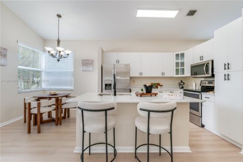 Купить виллу или дом в Пемброк-Пайнс, Флорида 3 спальни, 159.51м2, № 1955983 - фото 17