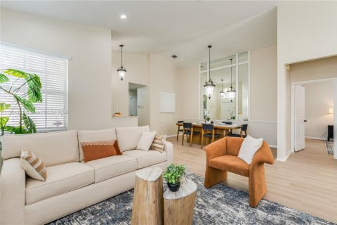 Купить виллу или дом в Пемброк-Пайнс, Флорида 3 спальни, 159.51м2, № 1955983 - фото 8