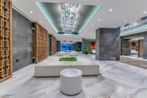 Condo in Sunny Isles Beach, Florida, 2 bedrooms  № 1938818 - photo 17