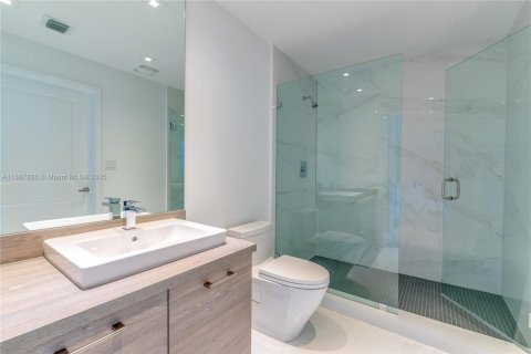Condominio en alquiler en Sunny Isles Beach, Florida, 2 dormitorios, 121.98 m2 № 1938818 - foto 7