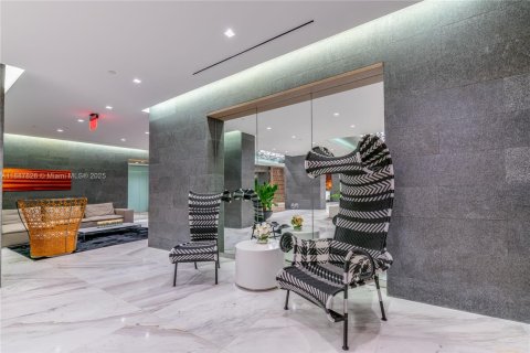 Condo in Sunny Isles Beach, Florida, 2 bedrooms  № 1938818 - photo 18