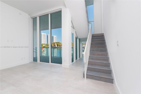Condominio en alquiler en Sunny Isles Beach, Florida, 2 dormitorios, 121.98 m2 № 1938818 - foto 8