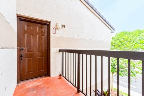 Condo in Sunrise, Florida, 3 bedrooms  № 1762387 - photo 9