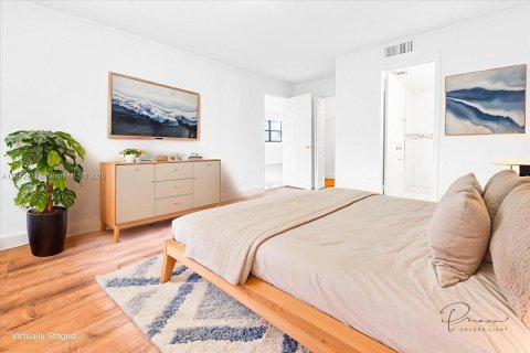 Condo in Sunrise, Florida, 3 bedrooms  № 1762387 - photo 11