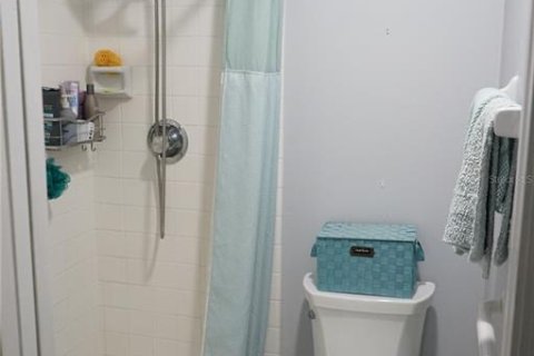 Condo in Sun City Center, Florida, 2 bedrooms  № 1718572 - photo 16
