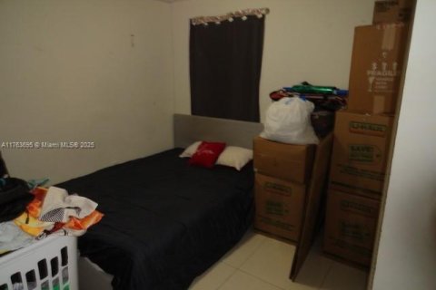 Casa en venta en Miami, Florida, 4 dormitorios, 136.94 m2 № 1983632 - foto 24