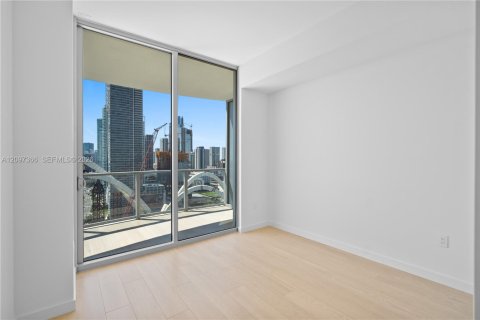 Condo in Miami, Florida, 3 bedrooms  № 2391744 - photo 16
