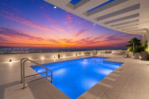 Condo in Miami, Florida, 3 bedrooms  № 2391744 - photo 30