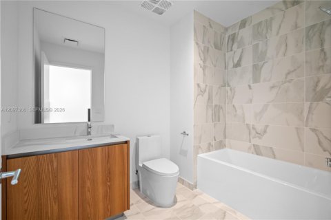 Condo in Miami, Florida, 3 bedrooms  № 2391744 - photo 18