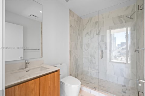 Condo in Miami, Florida, 3 bedrooms  № 2391744 - photo 11