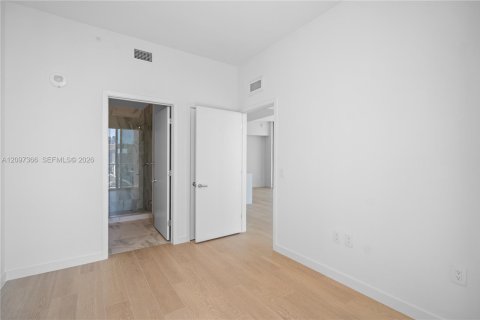 Condo in Miami, Florida, 3 bedrooms  № 2391744 - photo 10