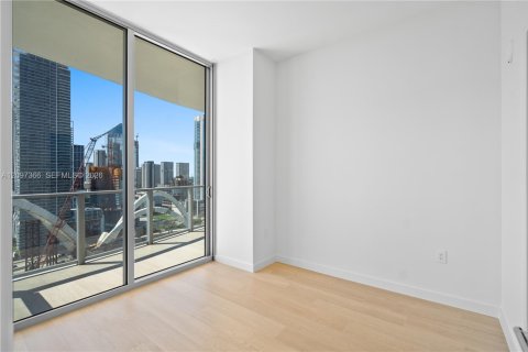 Condo in Miami, Florida, 3 bedrooms  № 2391744 - photo 8