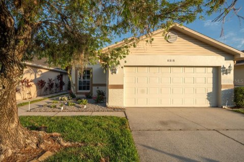 Casa en venta en Wesley Chapel, Florida, 3 dormitorios, 140.47 m2 № 1909547 - foto 1