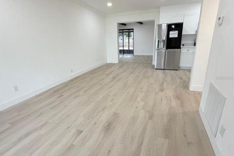 Villa ou maison à vendre à Orlando, Floride: 4 chambres, 149.85 m2 № 2415359 - photo 6