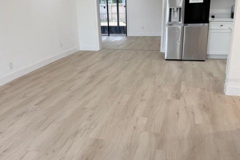 Villa ou maison à vendre à Orlando, Floride: 4 chambres, 149.85 m2 № 2415359 - photo 5