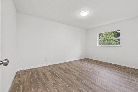 Apartment in St. Lucie, Florida 2 bedrooms, 1036.79 sq.m. № 2181611 - photo 11