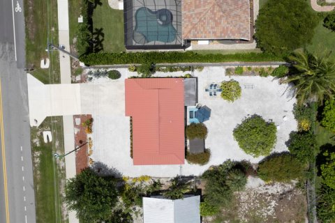 House in Naples, Florida 3 bedrooms, 102.19 sq.m. № 2247214 - photo 20